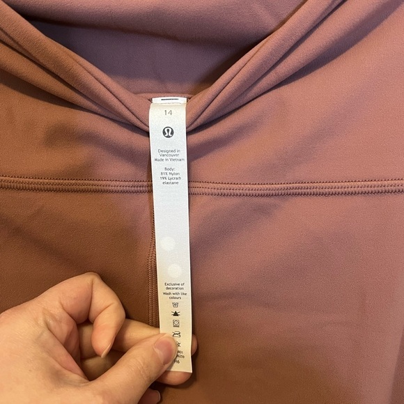 NWT lululemon align crop 21" - Picture 4 of 4